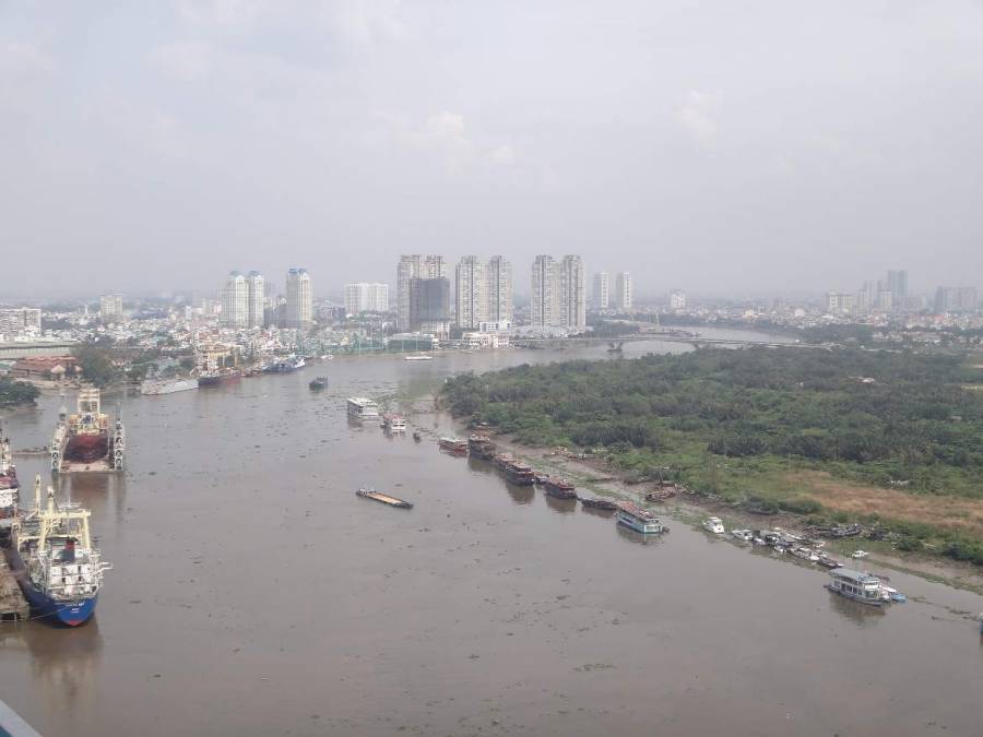 Vietnam | Süden, Panorama auf den Mekong, Boote und die Skyline von Ho Chi Minh City von oben
