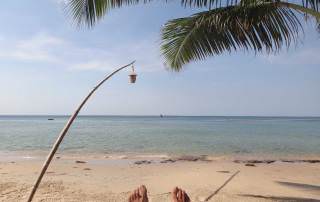 Vietnam | Süden, entspanntes schattiges Plätzchen unter Palmen am einsamen Ong Lang Beach auf Phu Quoc