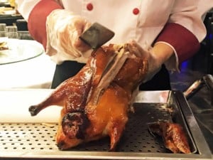 Ganze Peking Ente: chinesisch essen
