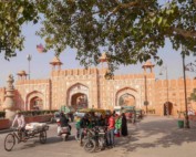 Sehenswürdigkeiten & Tipps zur rosaroten Stadt Jaipur, Stadttor zur Altstadt