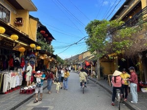 Sehenswürdigkeiten & Tipps: typische Gasse in der Altstadt von Hoi An