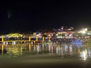 Vietnam Hoi An Old Town Bootsfahrt Fluss Lichter