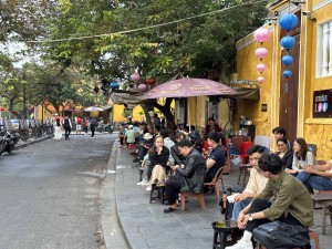 Vietnam Hoi An Straßenkueche Kaffee typisch