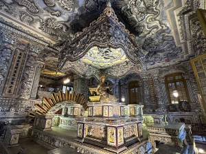 Kaisergrab Hue Sehenswürdigkeiten: Khai Dinh Mausoleum Grabmahl