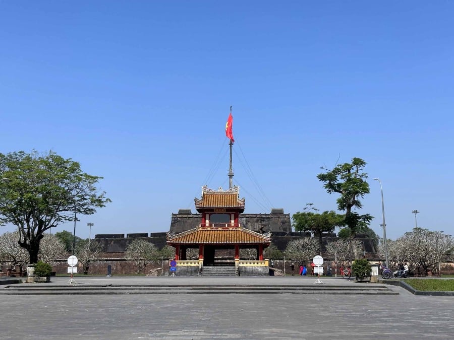 Sehenswürdigkeiten und Tipps: Eingang zur Zitadelle in Hue